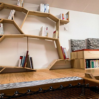 Bibliiothèque sur mesure en forme d'arbre